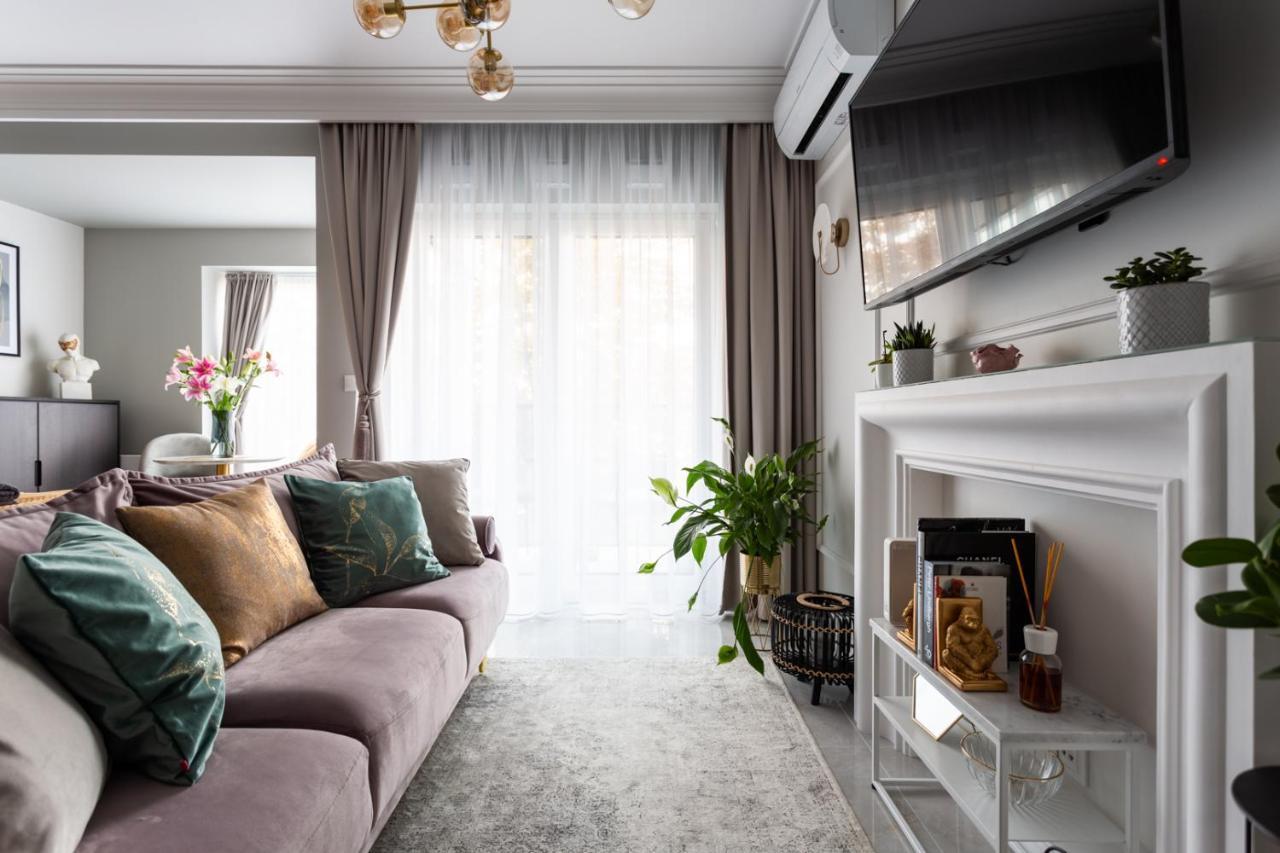 Apartment Golden Apartment, So Close To Rynek! Free Parking Included.